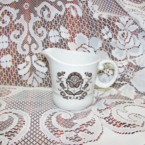 Wood & Sons WELLESLEY Creamer Cream Jug Vintage England Cottagecore - Picture 8 of 9